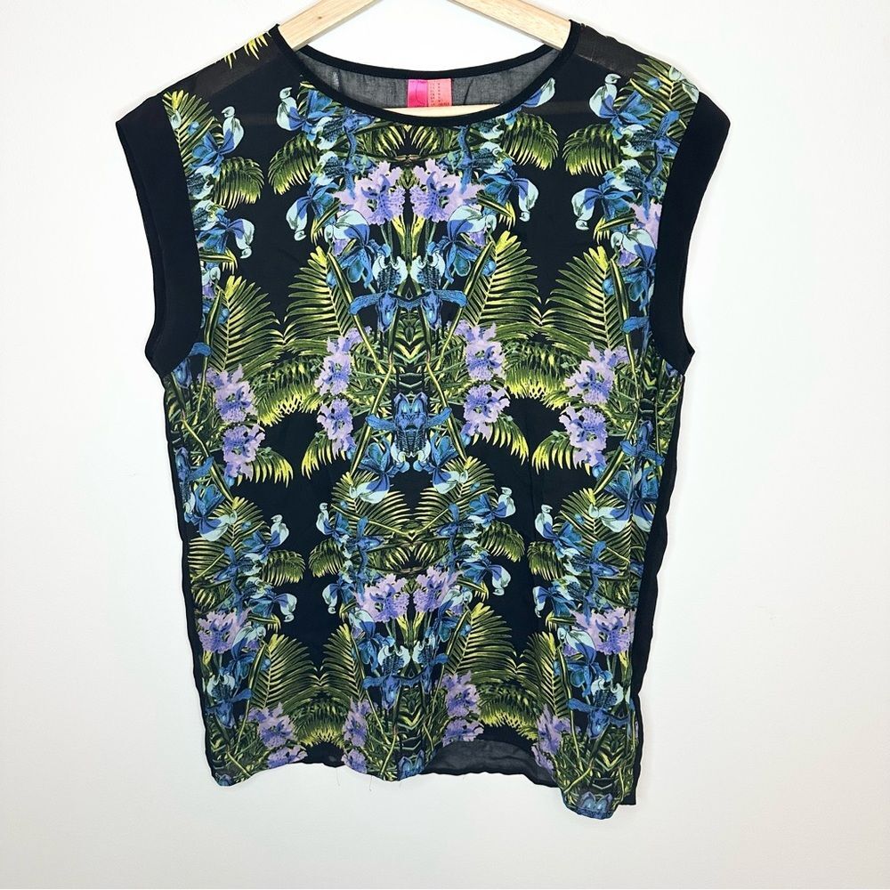 Forever 21 exclusive black top with bold palm print and sheer back size medium